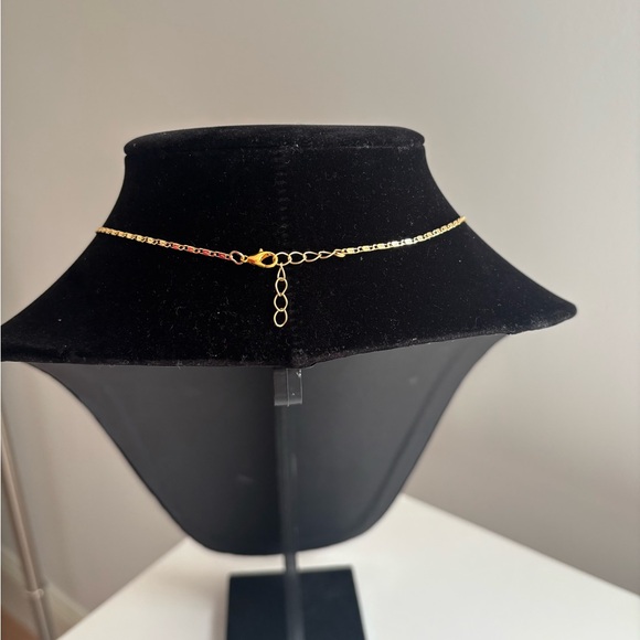 Gold Pendant Necklace with Elegant Heart Motif - Women Jewelry - Picture 6 of 6